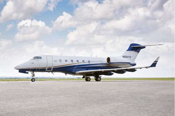 2006 Bombardier Challenger 300 aircraft