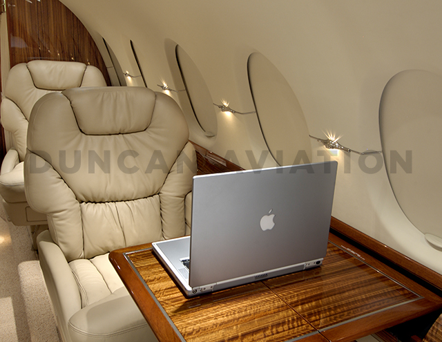 hawker_800_01_004
