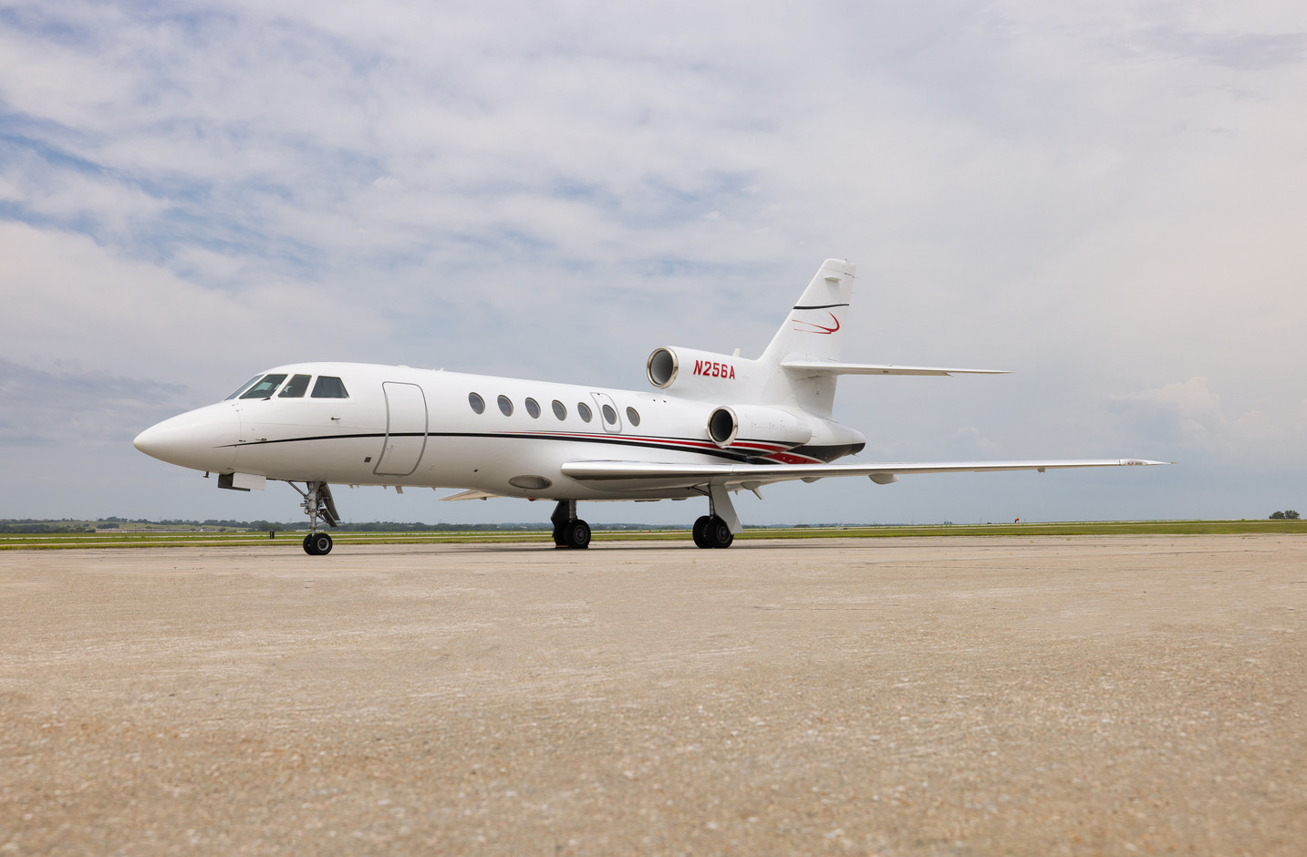 Falcon 50 aircraft