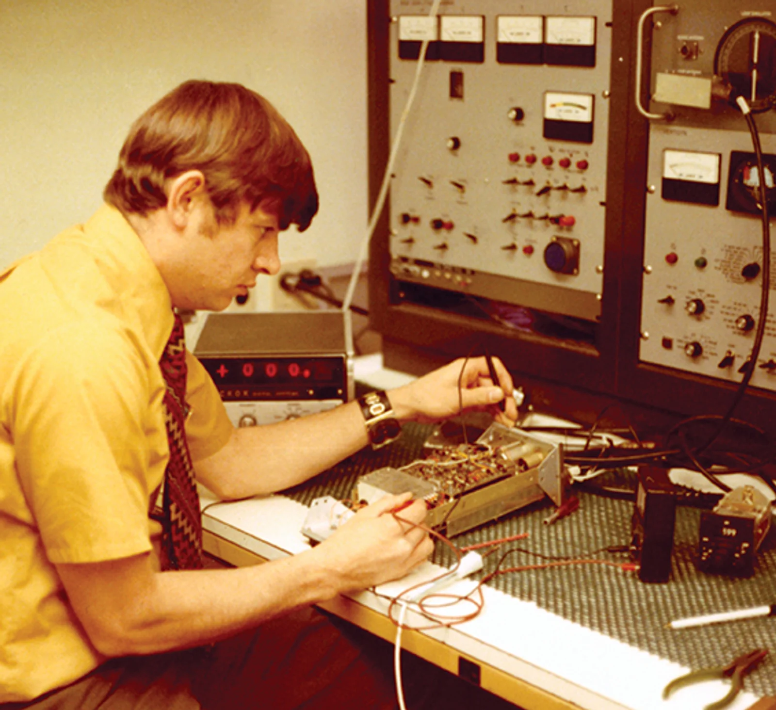 Don Fiedler joined Duncan Aviation in 1966. In 1984, Robert Duncan asked him to develop a plan for avionics support closer to customers. Don started our Satellite network throughout the US.